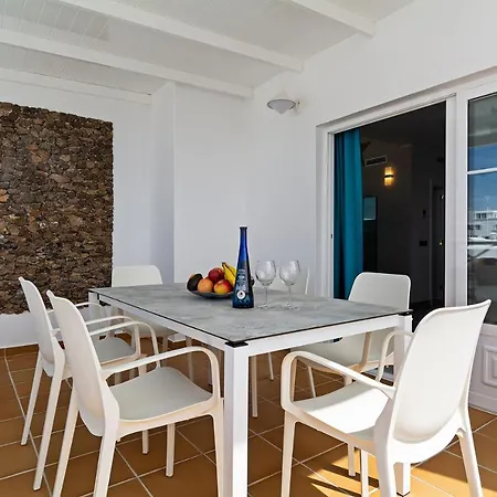 Lovely 3-bed In Puerto Del Carmen * Puerto del Carmen (Lanzarote)
